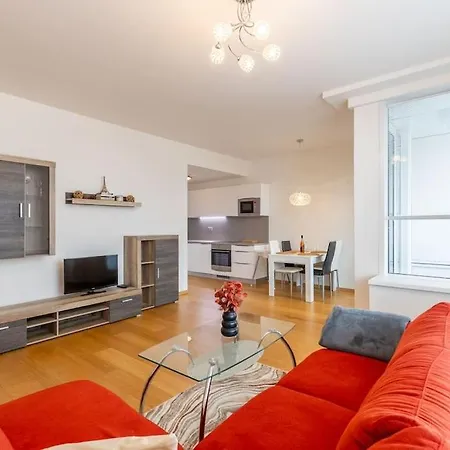 Апартаменты Bnb Slovakia Panorama Bliss Retreat Братислава