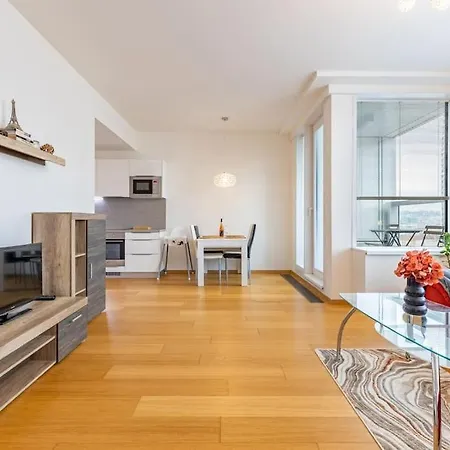 Bnb Slovakia Panorama Bliss Retreat Appartamento